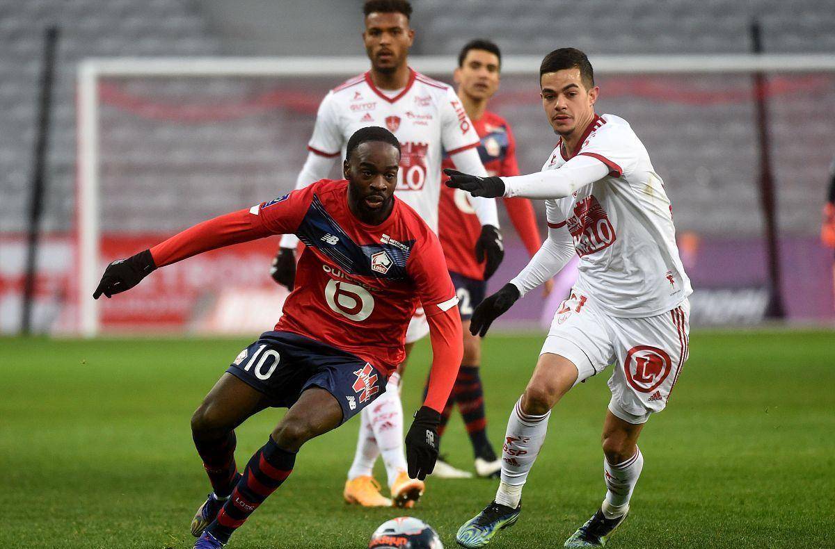 尽管这些条 尽管这些条